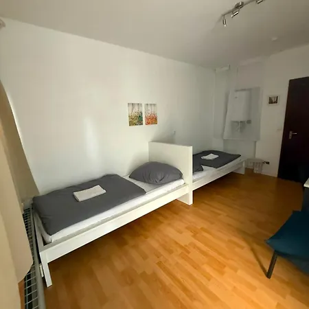 Bessungen Hostel *